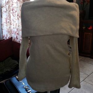 Cream off shoukder sweater